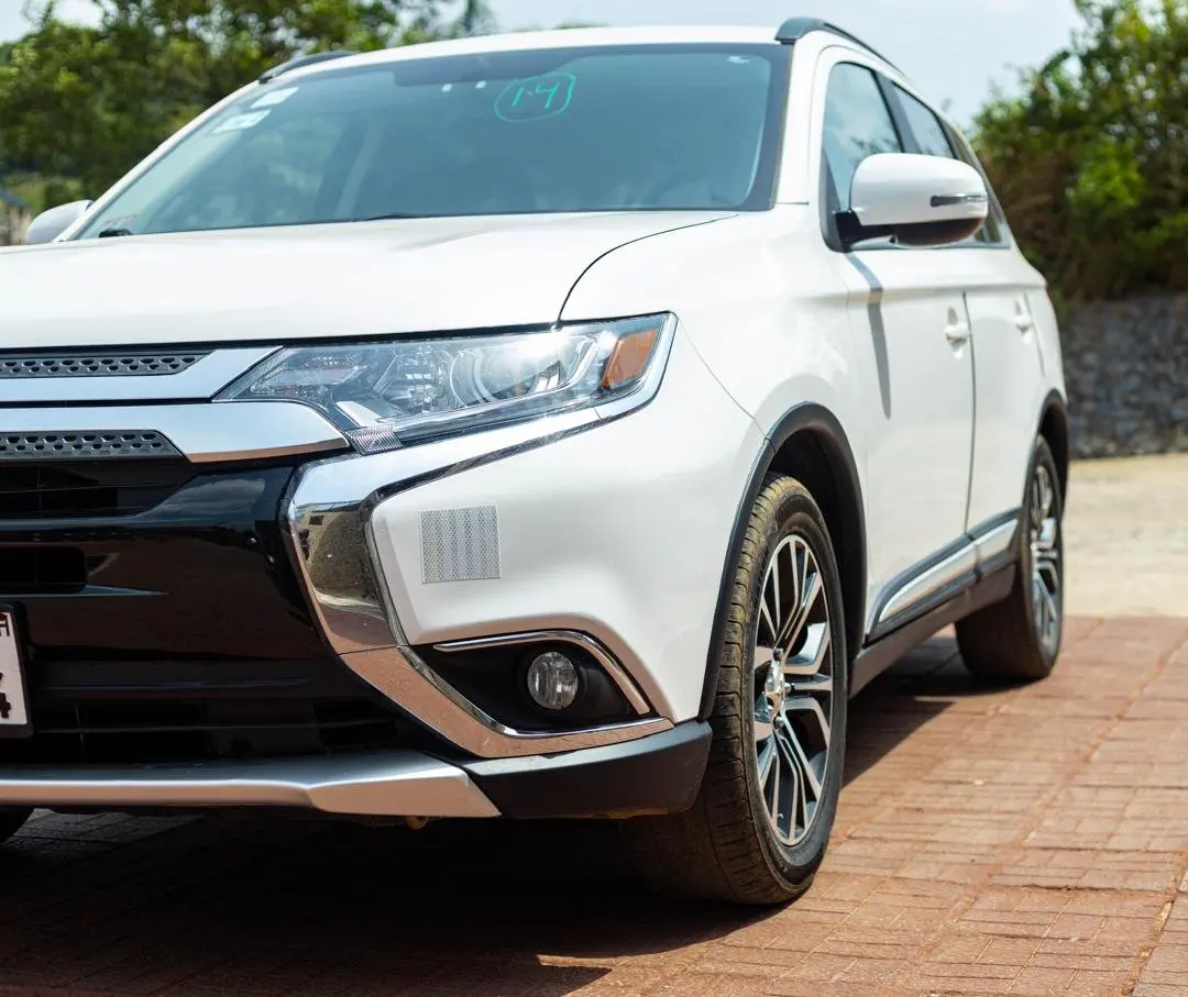 Why Mitsubishi Outlander is Perfect Car Rental Option in Ghana?